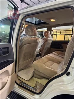 تۆیۆتا لاند کروزەر